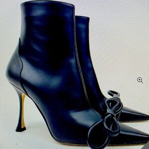 March & March boots double Bow black leather Heeled short boots.37 Us 7